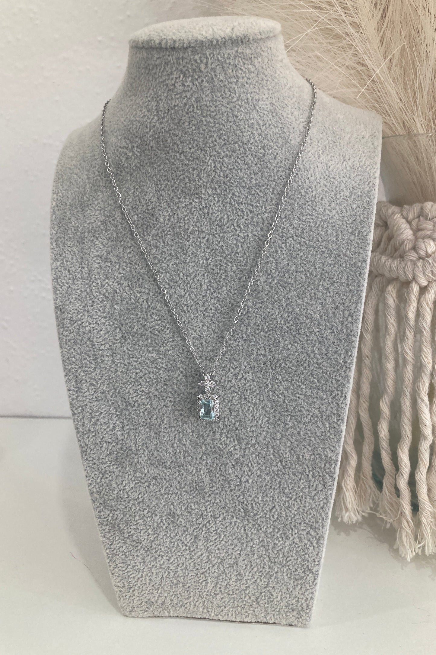 Collar Daniela