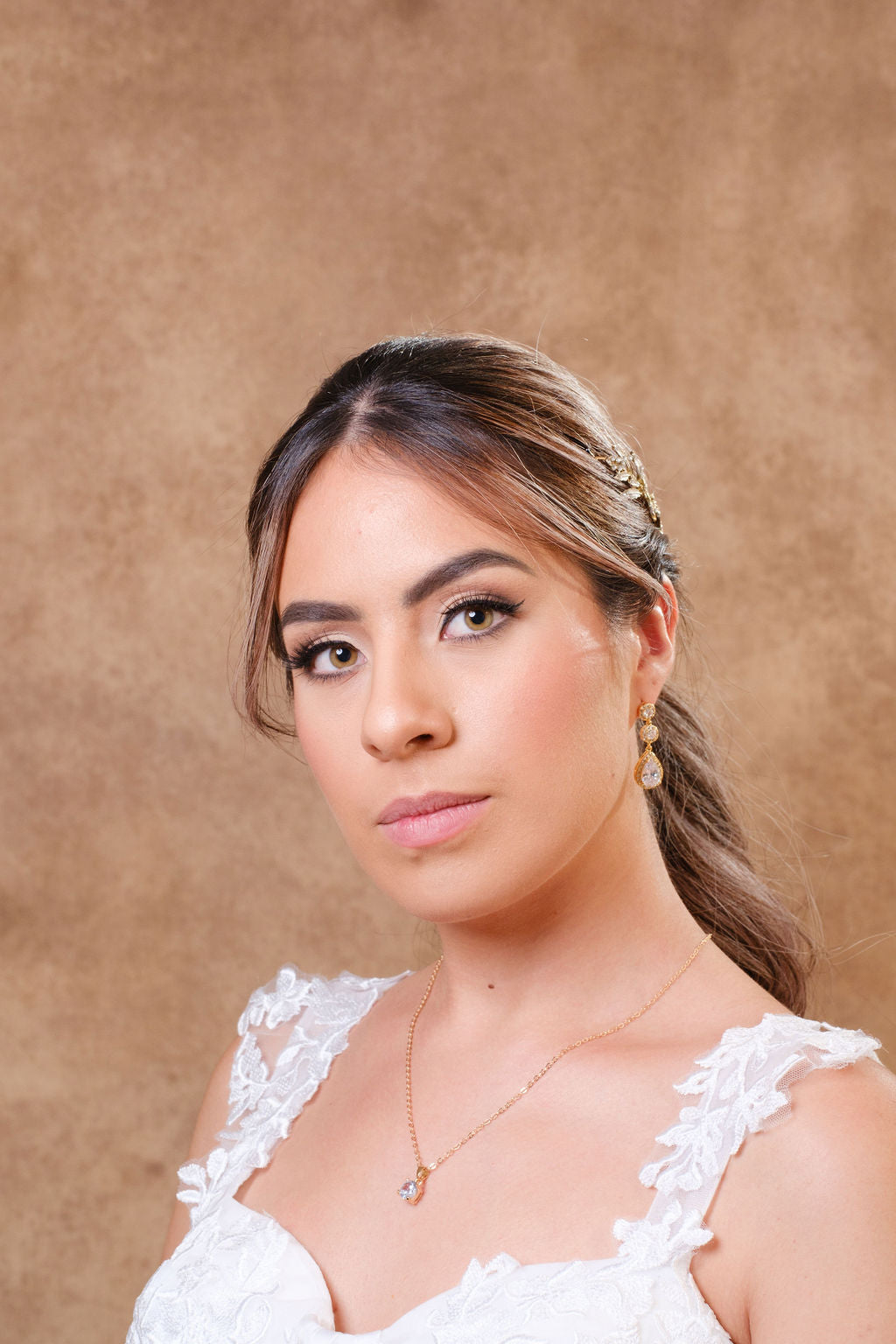 Aretes Lara